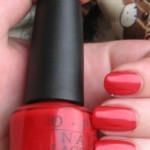 OPI F19 A Oui Bit Of Red_s1